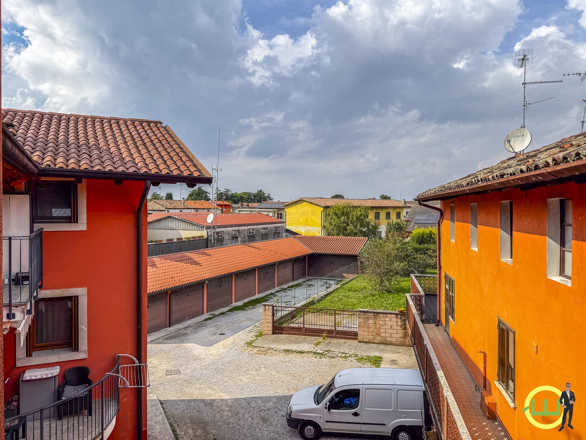 Media numero 30 di MODERNO APPARTAMENTO BICAMERE PIù STUDIO IN PIENO CENTRO A GONARS