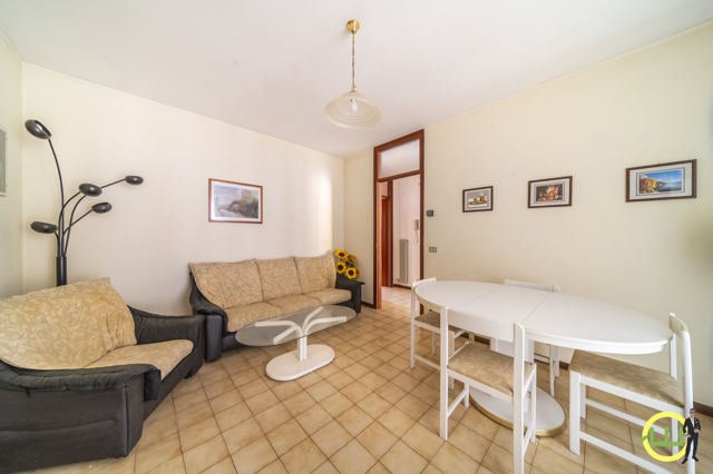 Media numero 7 di INTERA BIFAMILIARE CON BOX E CANTINE - BORDANO