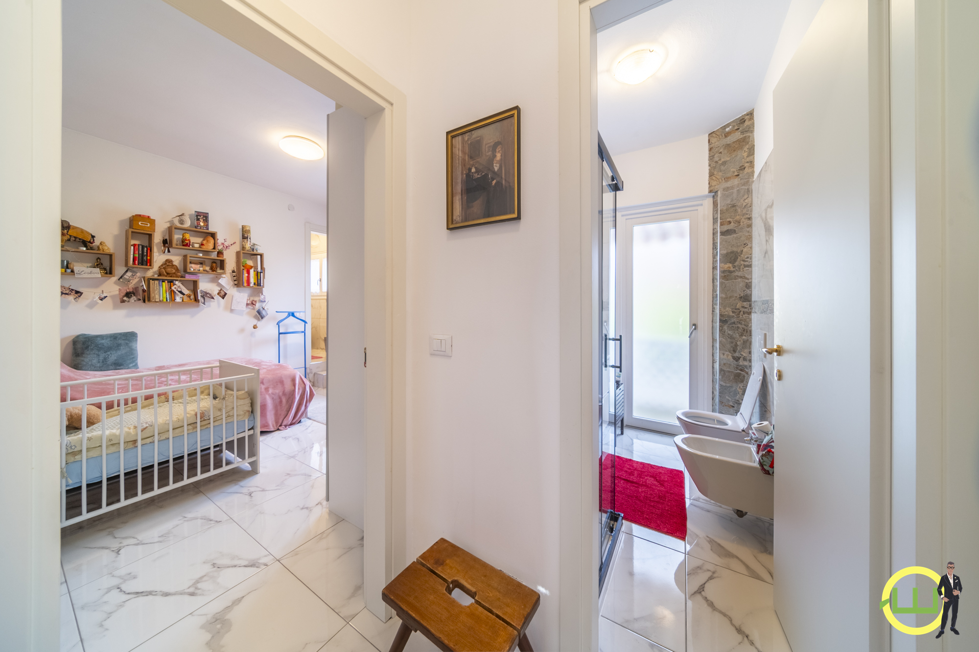 Media numero 19 di VILLA INDIPENDENTE CON AMPIO GIARDINO PIANTUMATO - CLASSE B