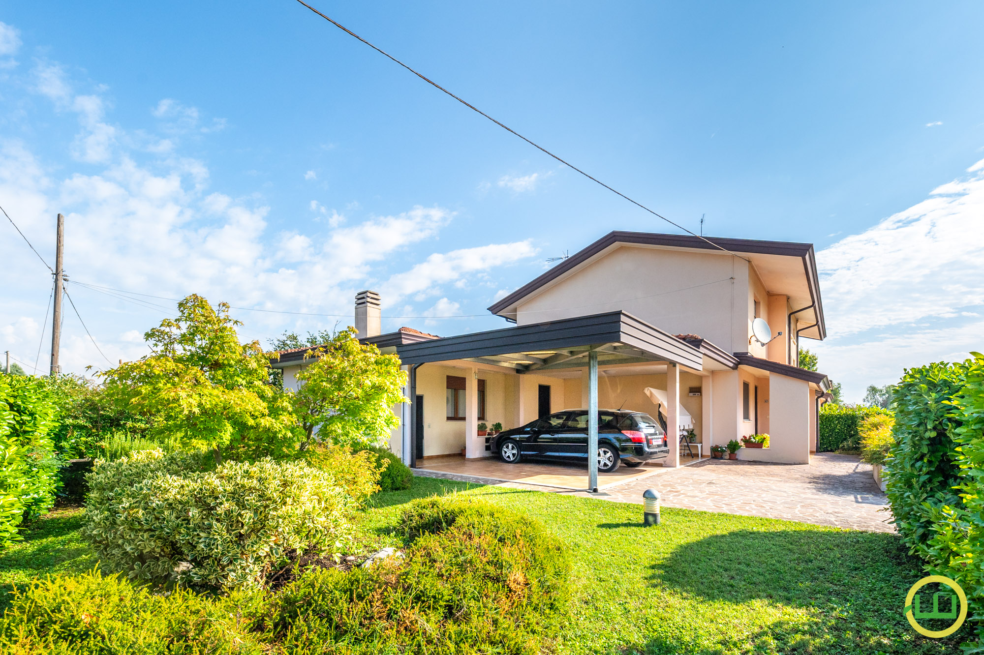 Media numero 24 di GRAZIOSA E TRANQUILLA BIFAMILIARE CON GIARDINO A CORVA DI AZZANO DECIMO 