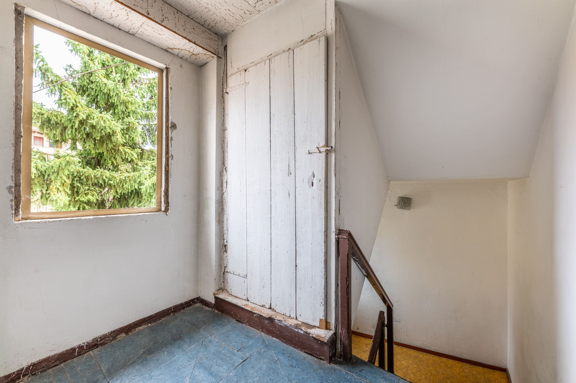 Media numero 22 di CASA SU TRE PIANI CON AMPIO ACCESSORIO DA RISTRUTTURARE A SEDEGLIANO