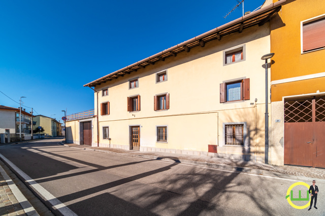 Media numero 32 di CASA CON AMPIO GIARDINO A CAMPOFORMIDO
