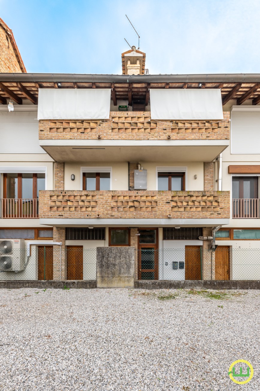 Media numero 17 di QUADRICAMERE LUMINOSO BISERVIZI A RIVIGNANO TEOR