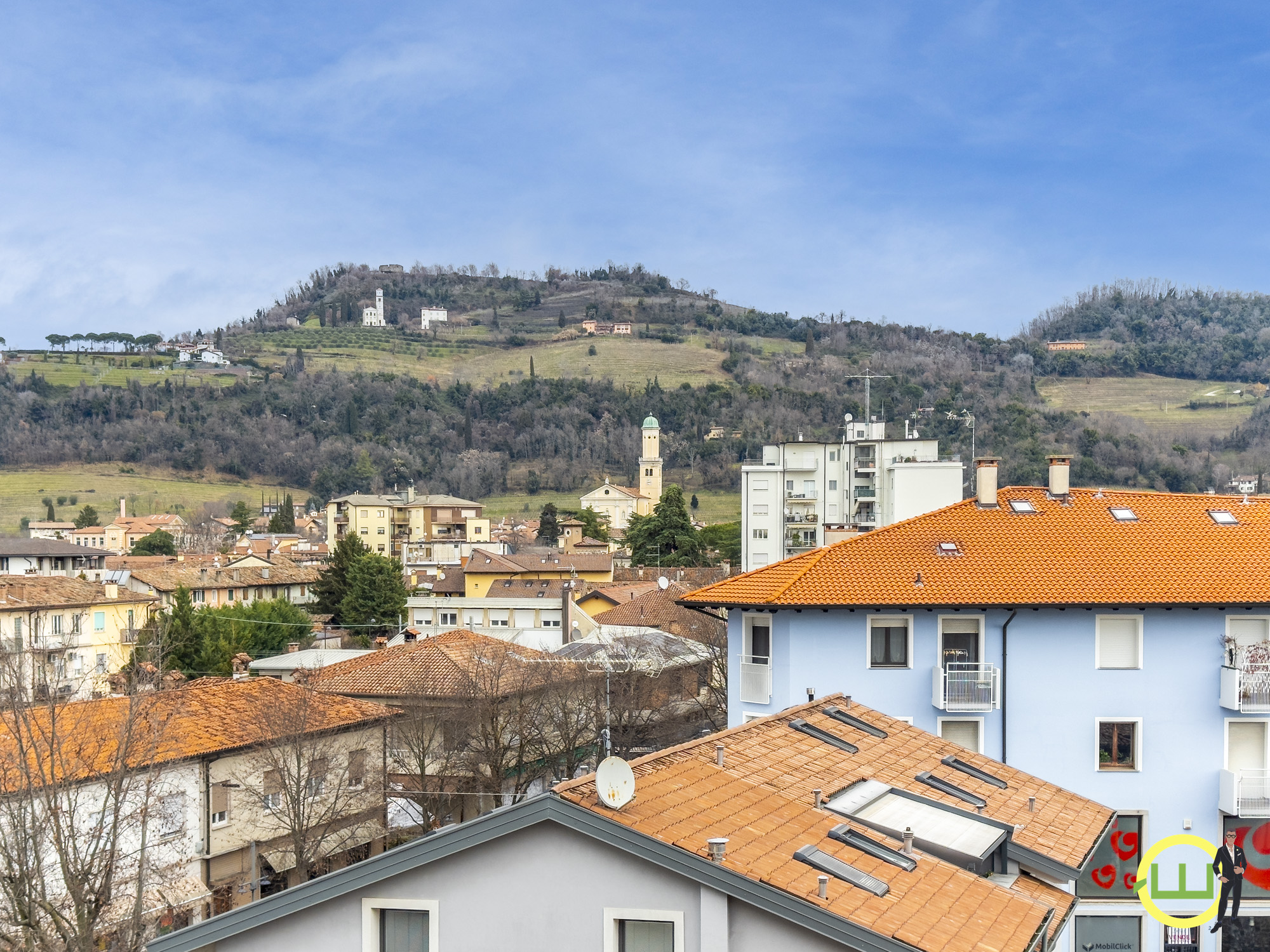 Media numero 20 di PANORAMICO APPARTAMENTO CON GARAGE IN CENTRO A CORMONS