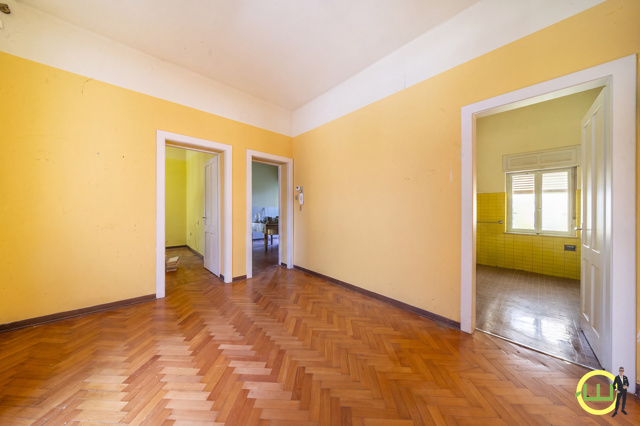 Media numero 2 di VILLA D'EPOCA CON 2 GENEROSI APPARTAMENTI E PARCO IN CENTRO A GORIZIA