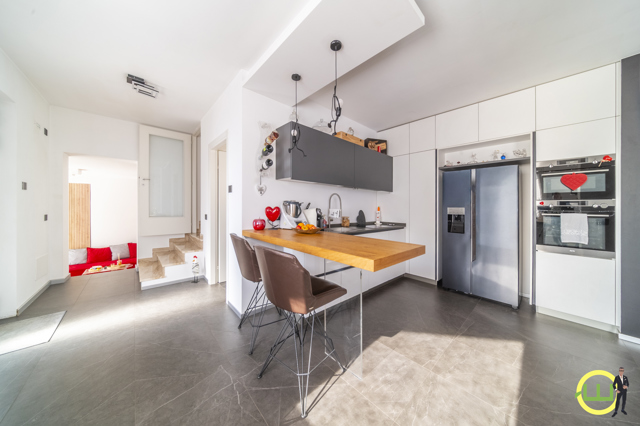 Media numero 6 di ARTEGNA CASA DI TESTA IN CLASSE A/4!