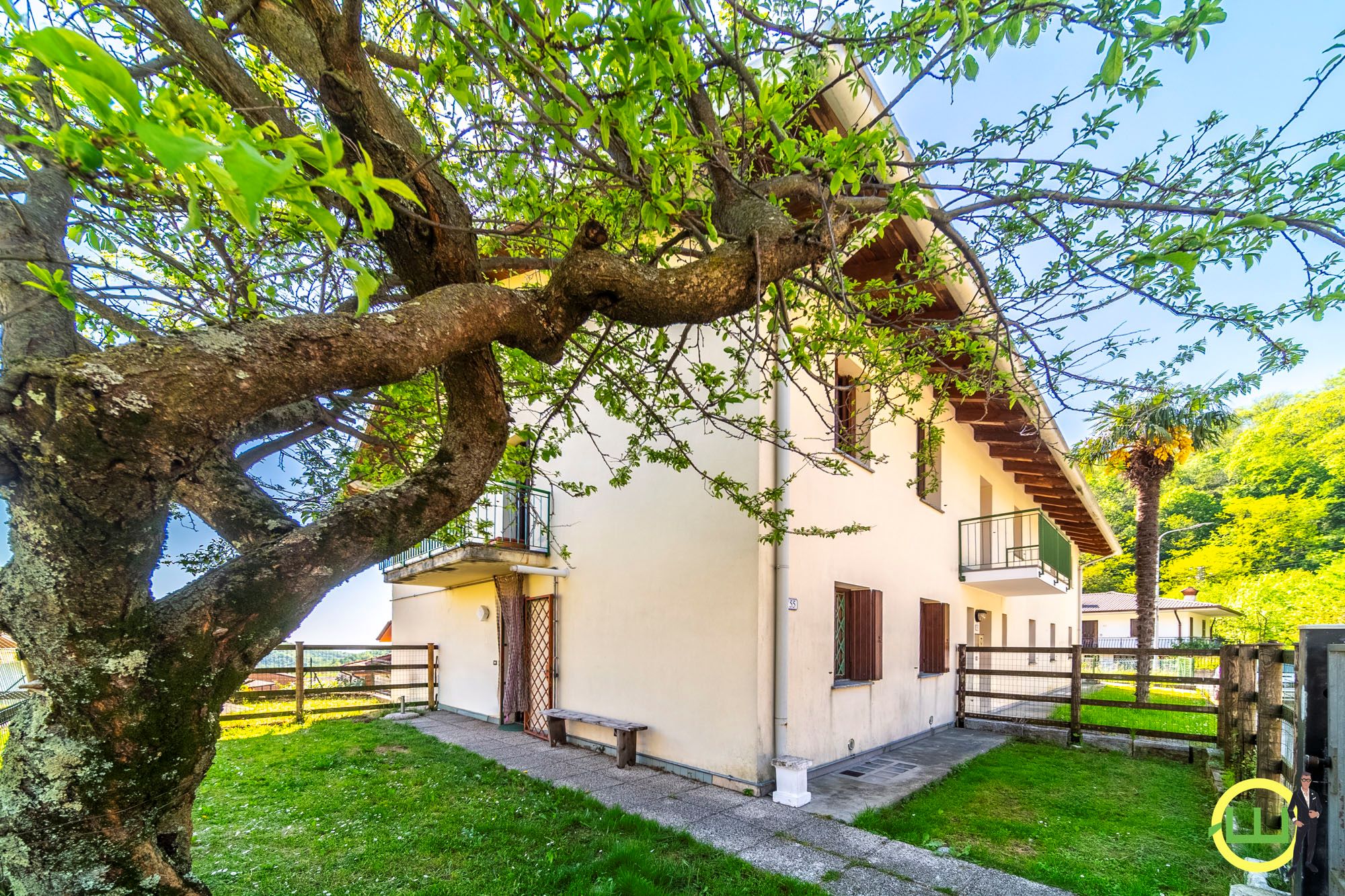 Immagine di VILLETTA DI TESTA CON TAVERNA E AMPI SPAZI A MONTENARS 