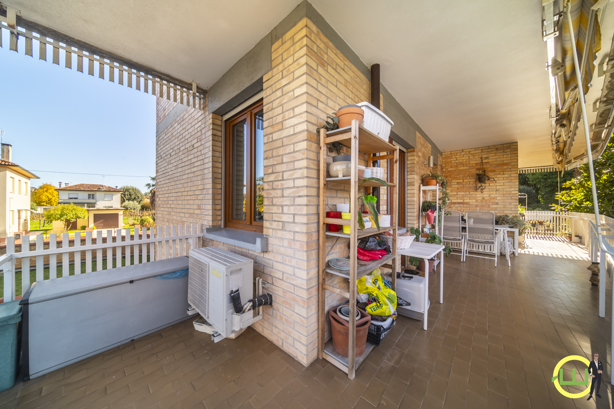 Media numero 18 di LUMINOSO E CENTRALISSIMO APPARTAMENTO A CODROIPO