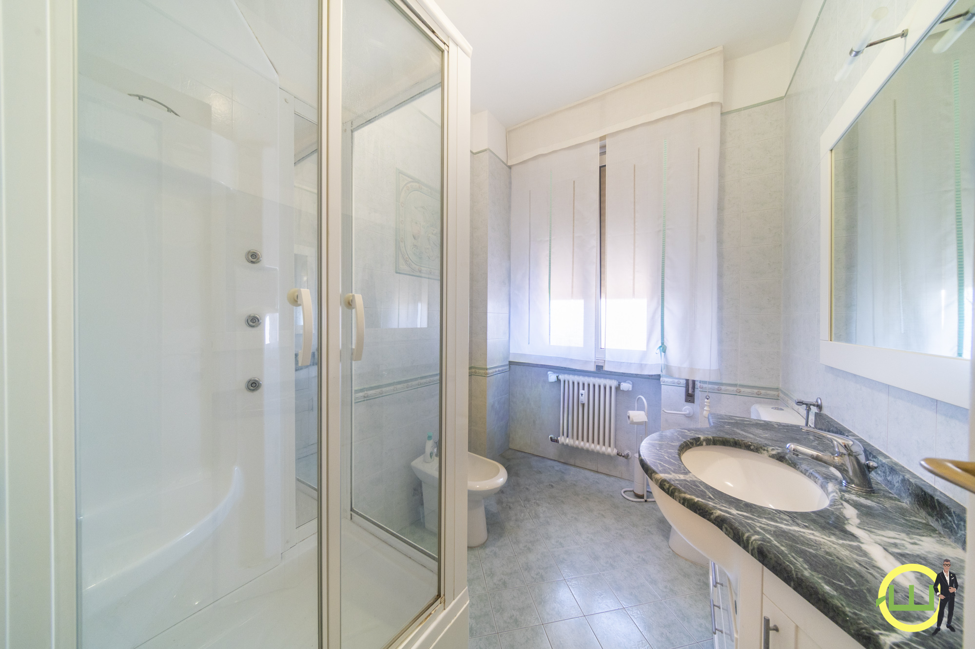 Media numero 17 di BICAMERE BISERVIZI CON GARAGE VIA LEOPARDI (UD)