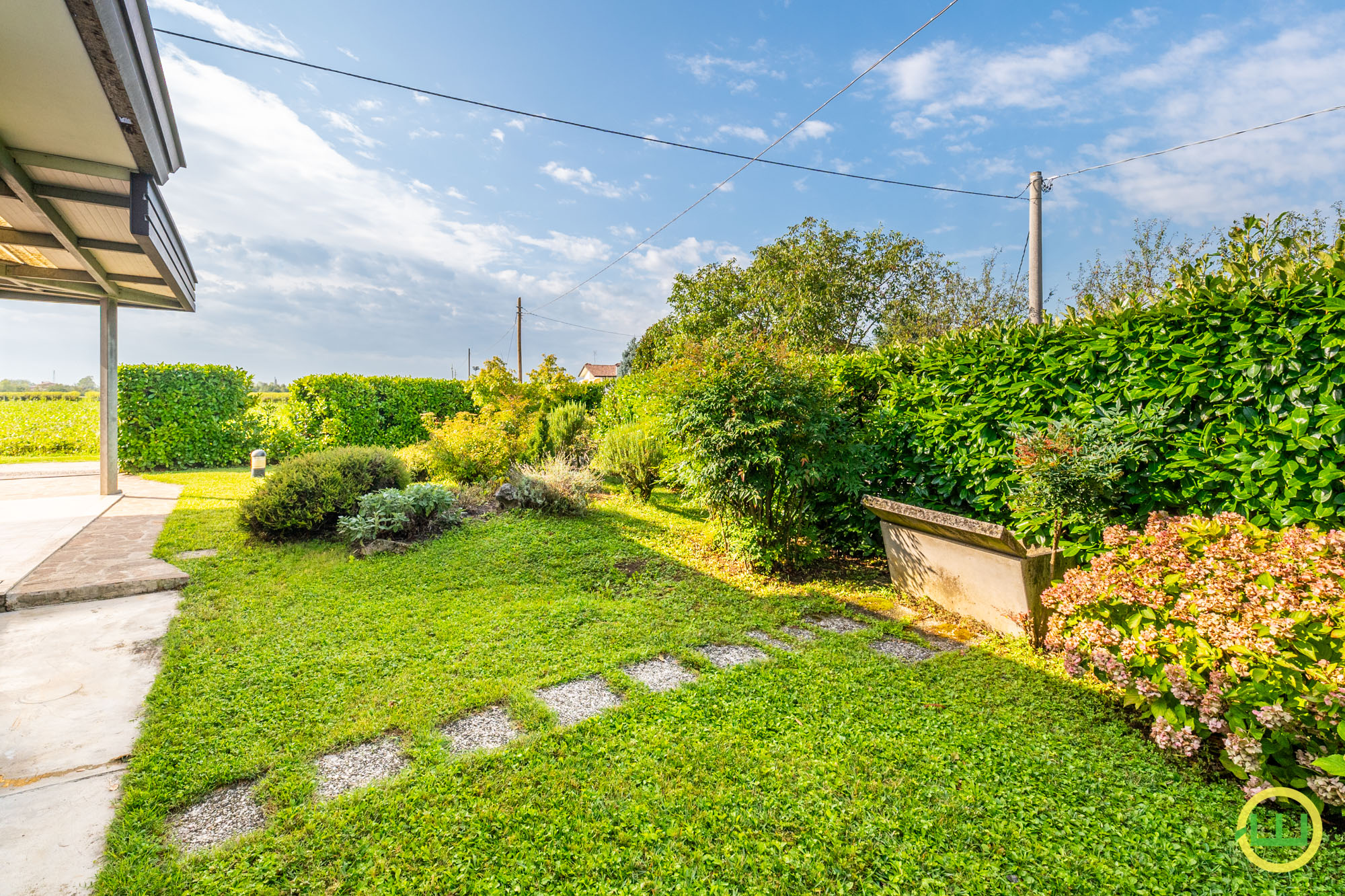 Media numero 23 di GRAZIOSA E TRANQUILLA BIFAMILIARE CON GIARDINO A CORVA DI AZZANO DECIMO 