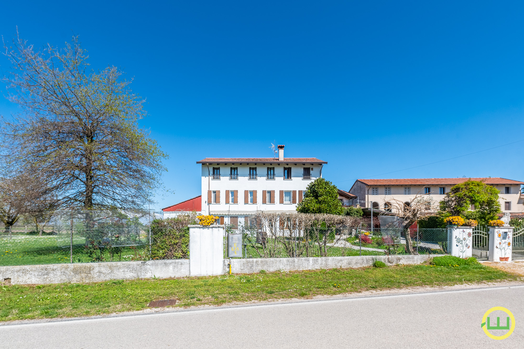Media numero 49 di CURATA E LUMINOSA VILLA QUADRICAMERE E TRISERVIZI A CODROIPO