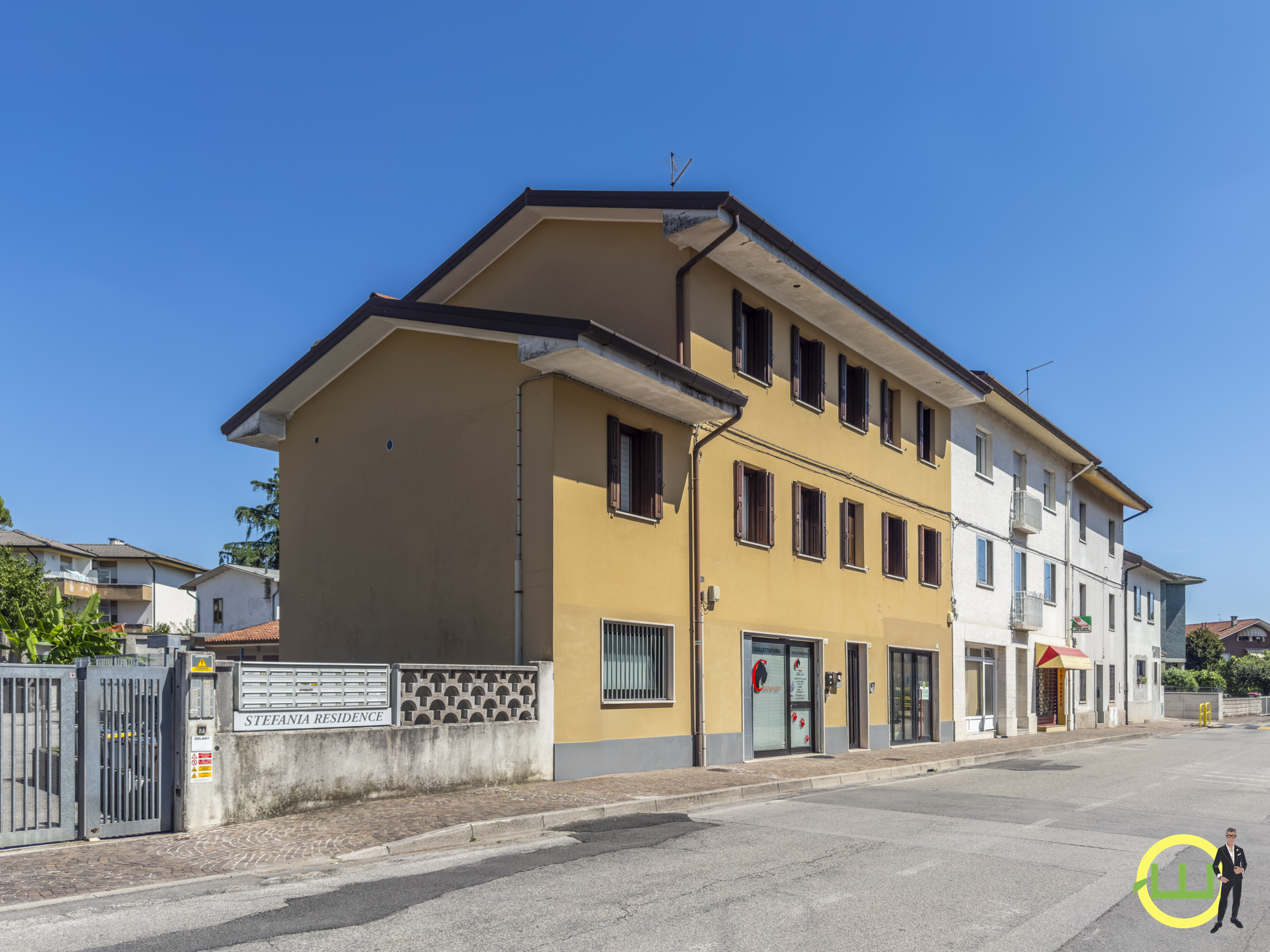 Media numero 16 di APPARTAMENTO ZONA CENTRO STUDI CON UNA CAMERA, 91 MQ UD