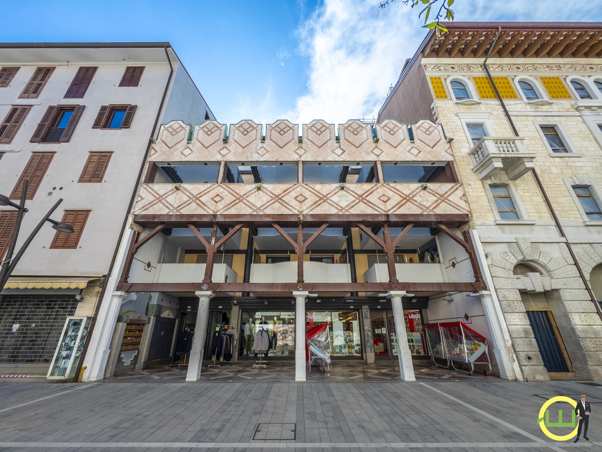 Media numero 14 di ESCLUSIVO BILOCALE CON AMPIA TERRAZZA IN CENTRO A GRADO