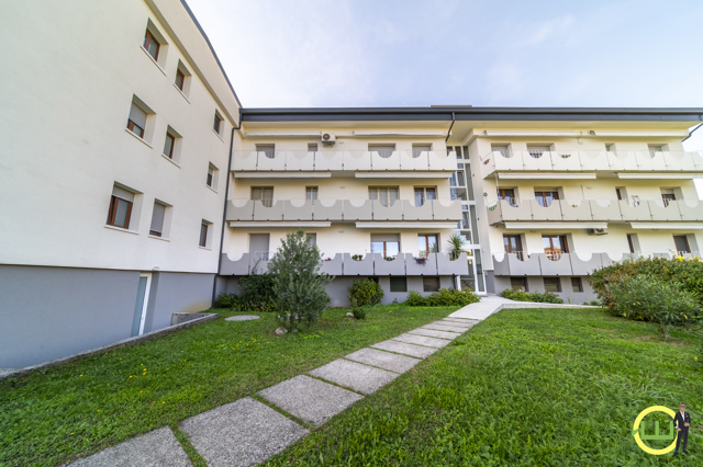 Media numero 17 di BUJA INTROVABILE APPARTAMENTO TRICAMERE IN CLASSE A/4!