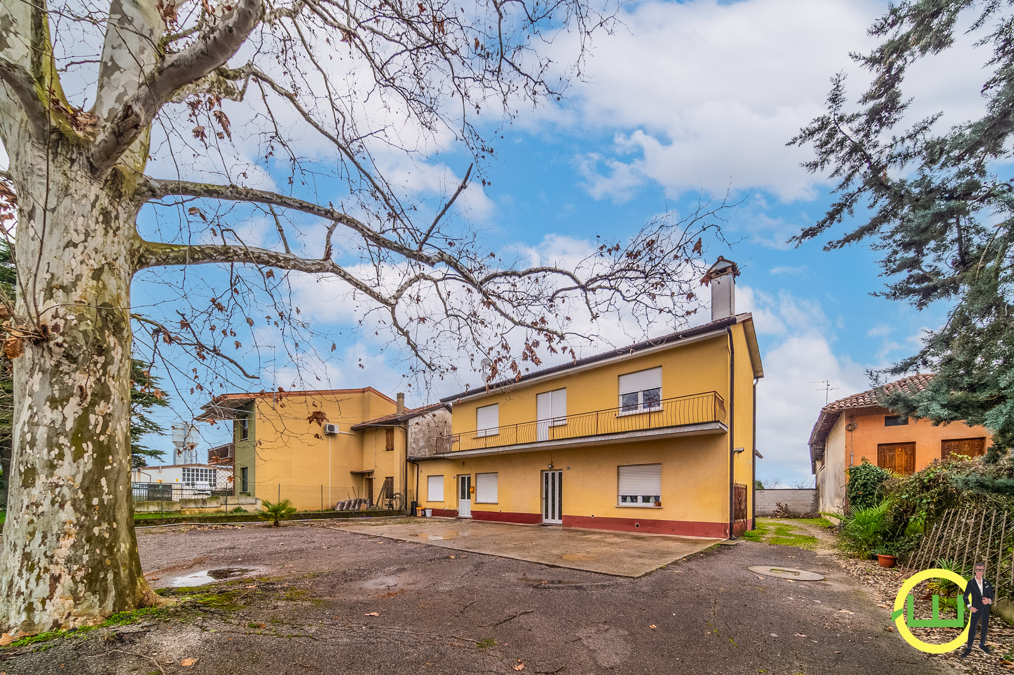 Immagine di DUE APPARTAMENTI IN CASA BIFAMILIARE A MEDEUZZA SAN GIOVANNI AL NATISONE