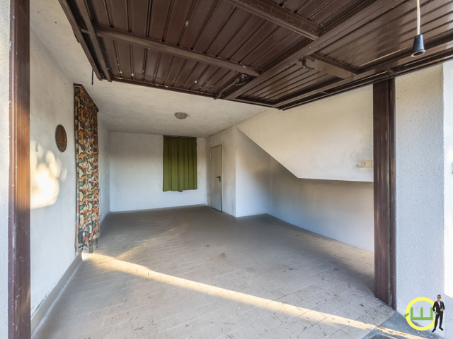 Media numero 33 di SPAZIOSA CASA INDIPENDENTE CON DOPPIO GARAGE E GIARDINO A UDINE