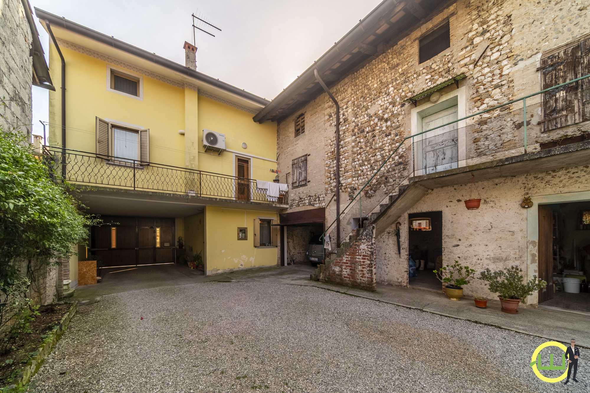 Media numero 38 di TERRATETTO TRICAMERE CON AMPIA CORTE ESCLUSIVA A SEDEGLIANO