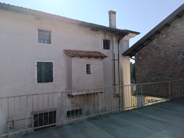 Media numero 39 di VILLA D'EPOCA CON STUPENDO PARCO A CORNO DI ROSAZZO