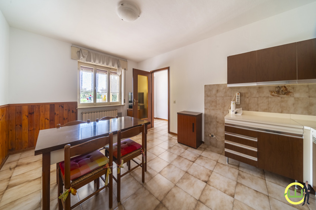 Media numero 7 di GEMONA CASA DI TESTA CON AMPIO GIARDINO!