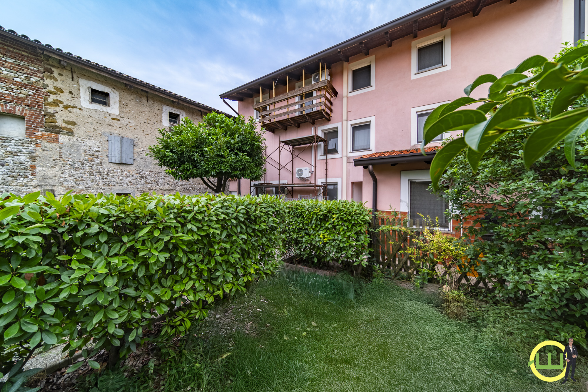Media numero 22 di TERRACIELO PRONTO INGRESSO CON GIARDINO A MORTEGLIANO