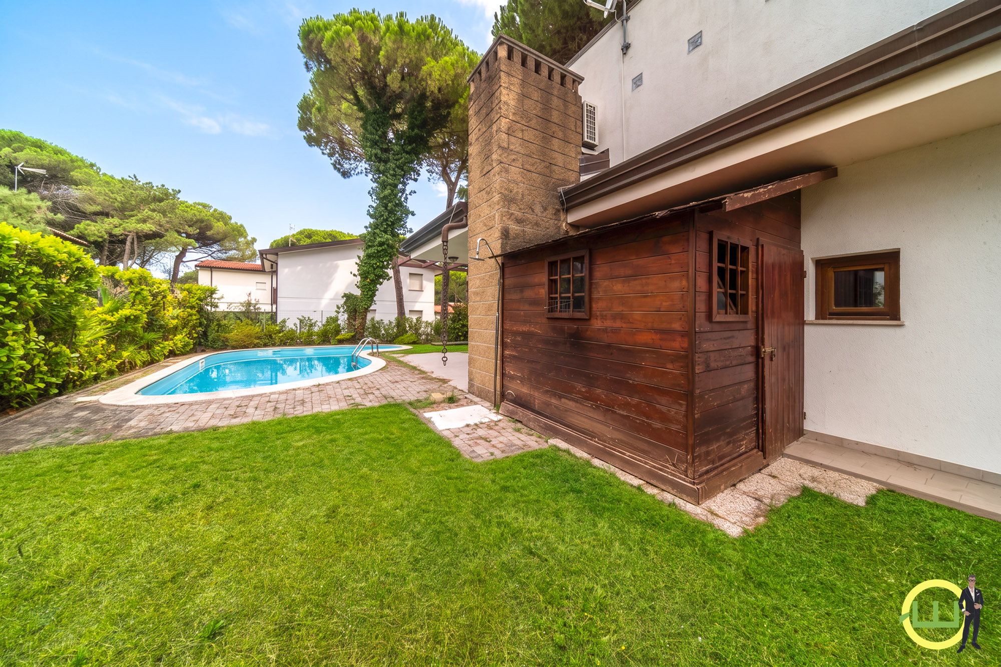 Media numero 37 di VILLA CON PISCINA LIGNANO PINETA