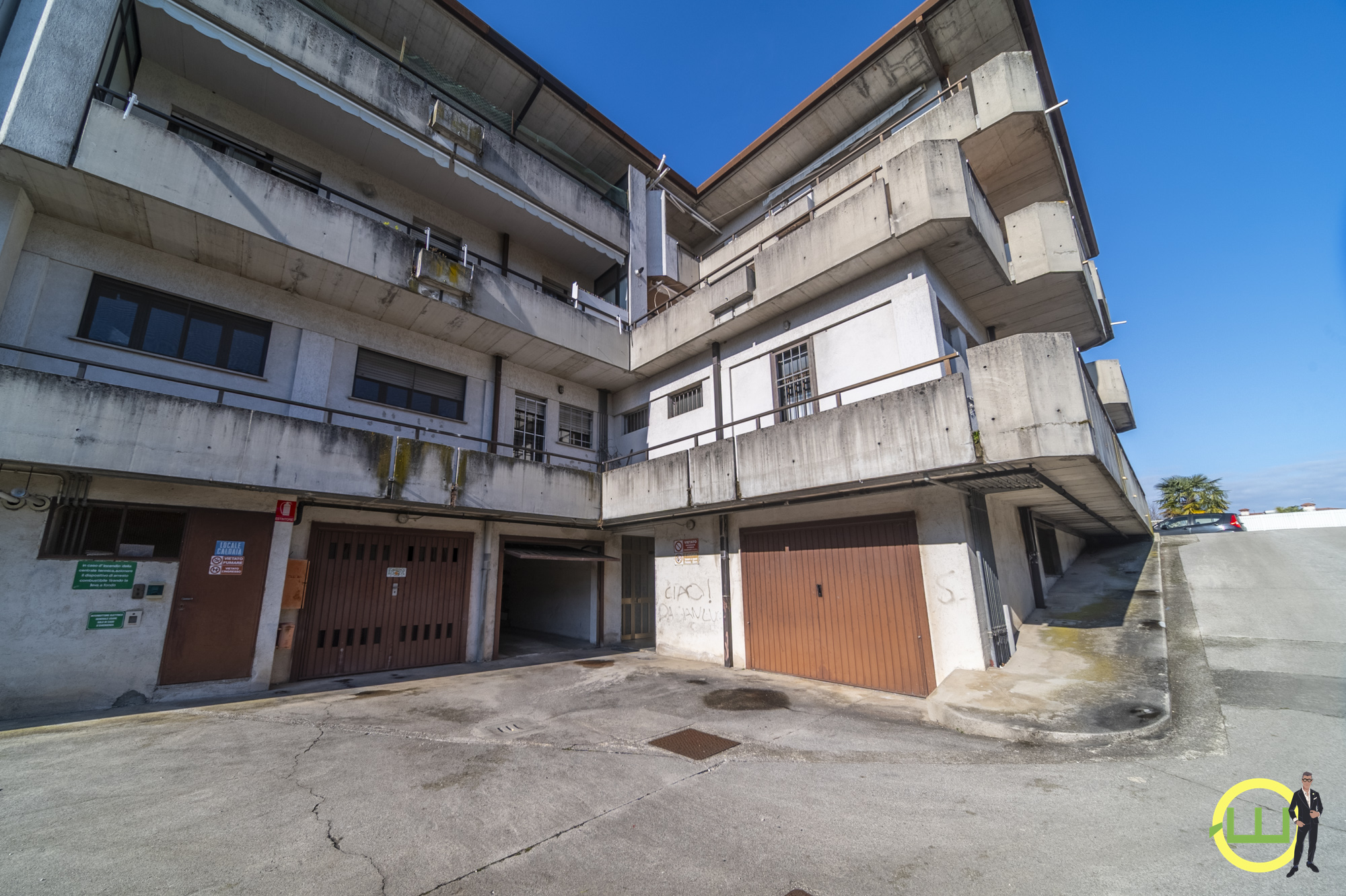 Media numero 22 di QUADRILOCALE DI COMODA METRATURA A POVOLETTO!