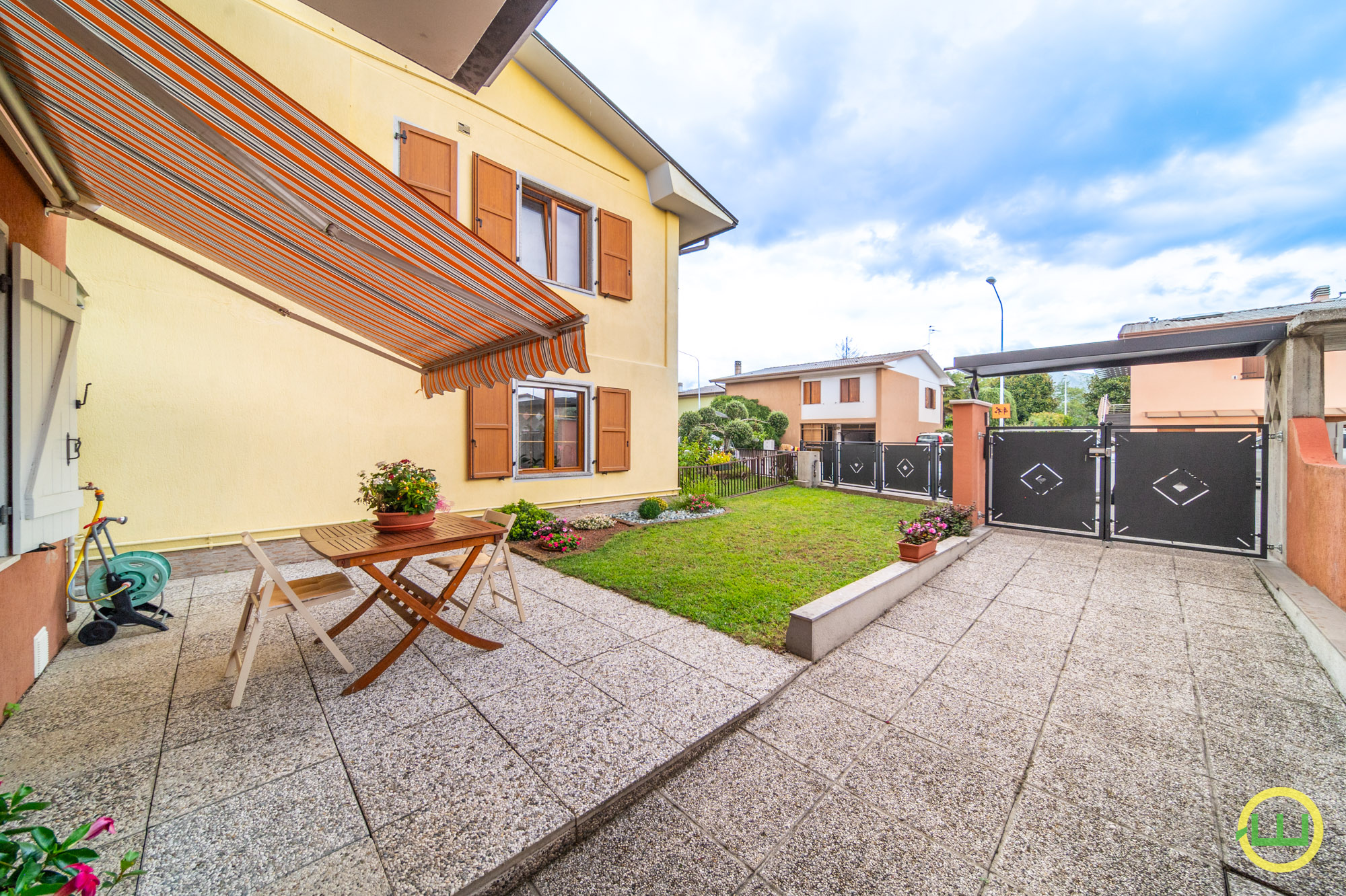 Media numero 25 di OSOPPO VILLA A SCHIERA RISTRUTTURATA CON GIARDINO!