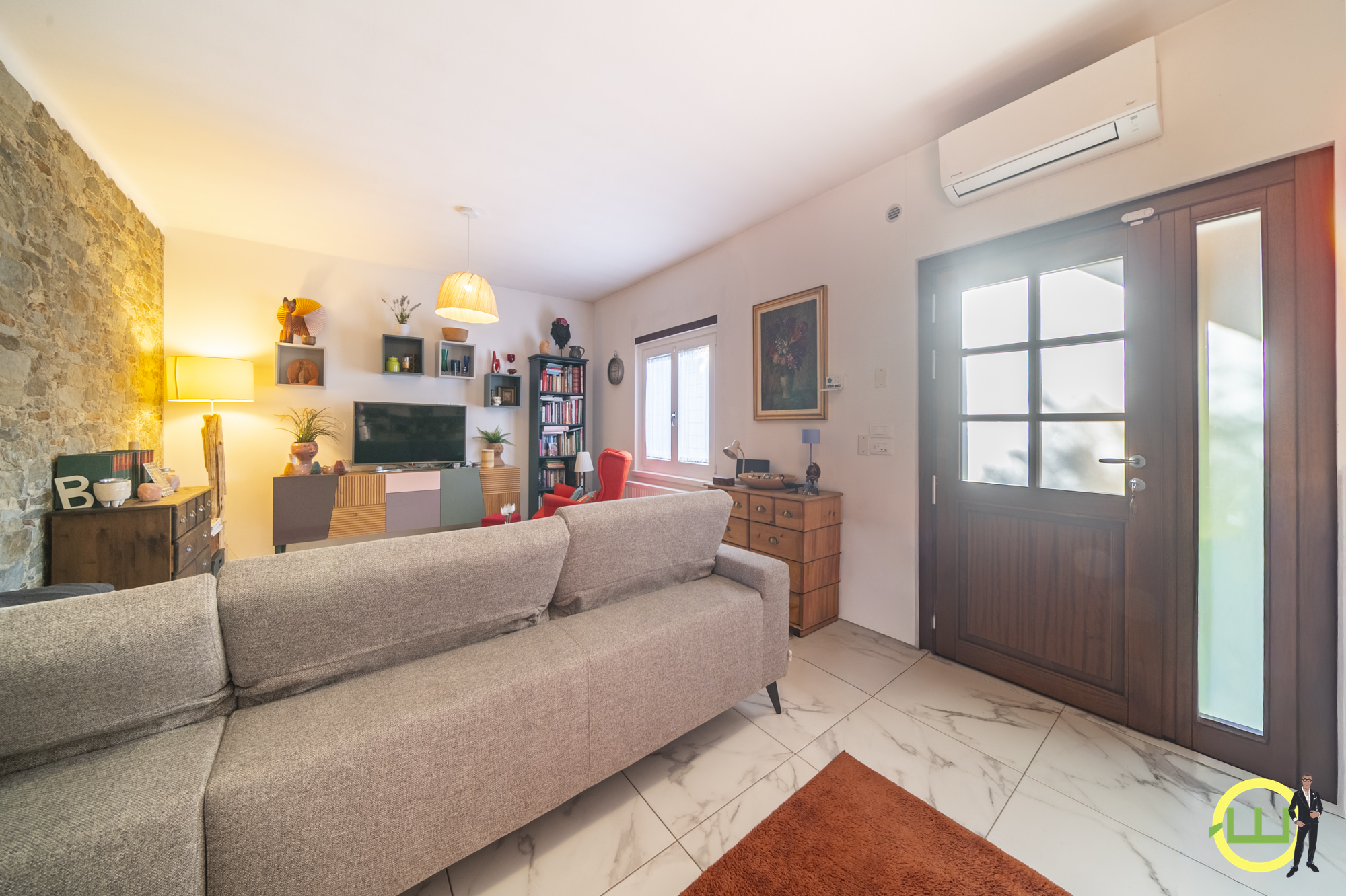 Media numero 17 di VILLA INDIPENDENTE CON AMPIO GIARDINO PIANTUMATO - CLASSE B