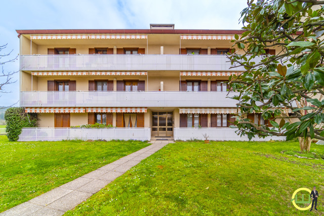 Media numero 27 di Venduto lo spazioso e fresco appartamento tricamere a Corno di Rosazzo