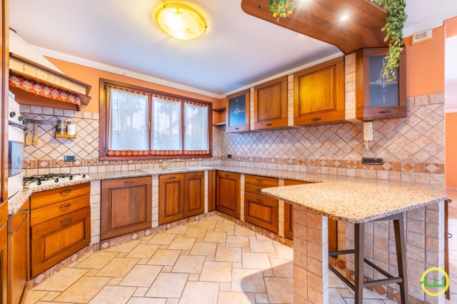 Media numero 1 di VILLA PLURIFAMILIARE 4 CAMERE PERFETTA (SAN GIOVANNI AL NATISONE)