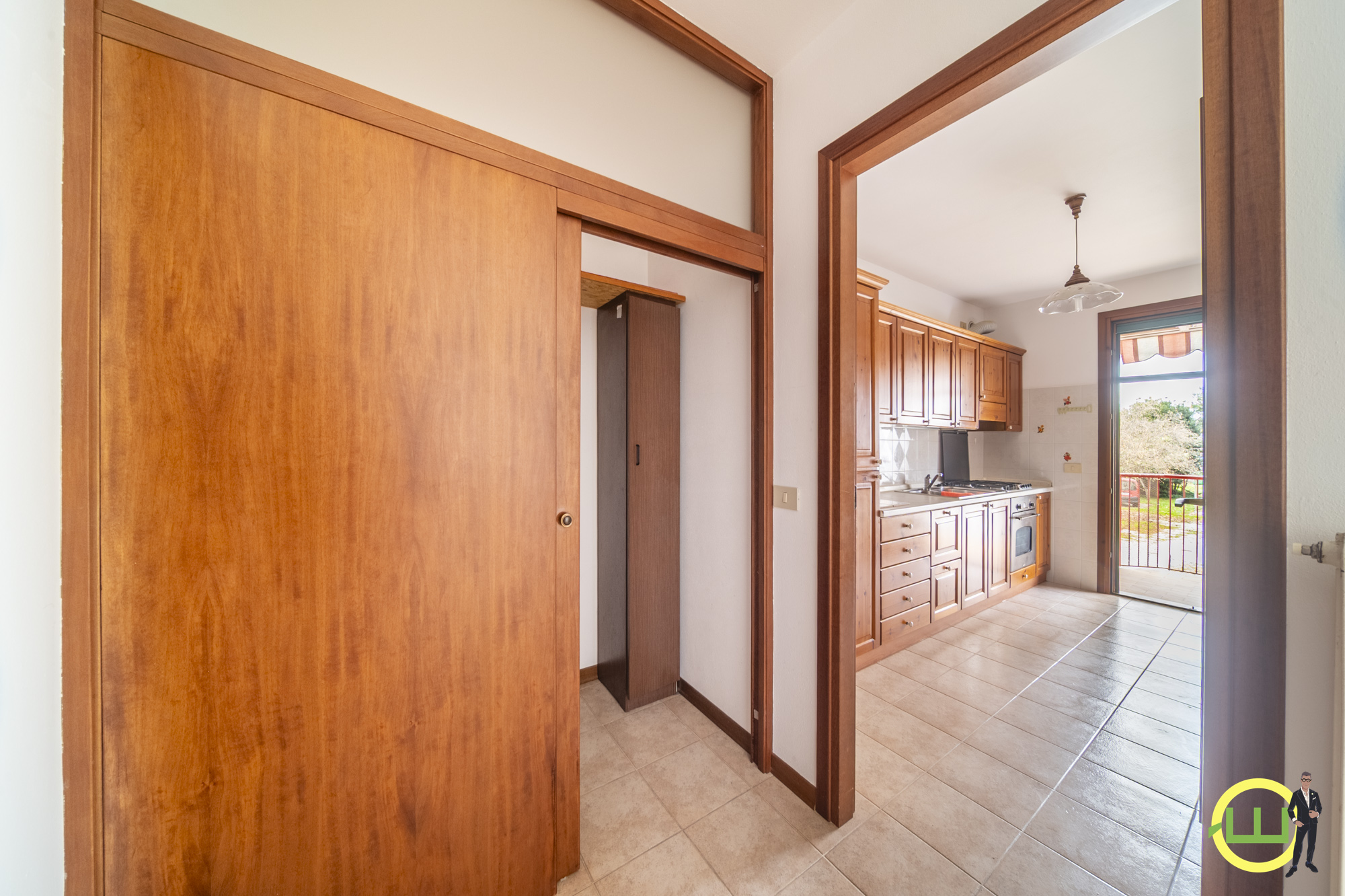 Media numero 2 di APPARTAMENTO TERRAZZATO CON 2 CAMERE DA LETTO E 2 SERVIZI IN CENTRO A CORMONS