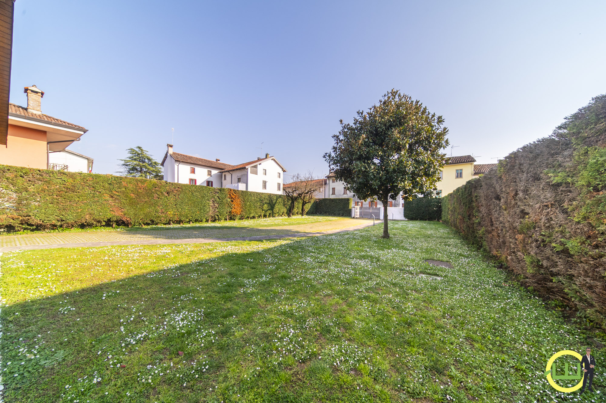 Media numero 47 di VILLA BACIATA DAL SOLE ( 2 KM DA UDINE) 