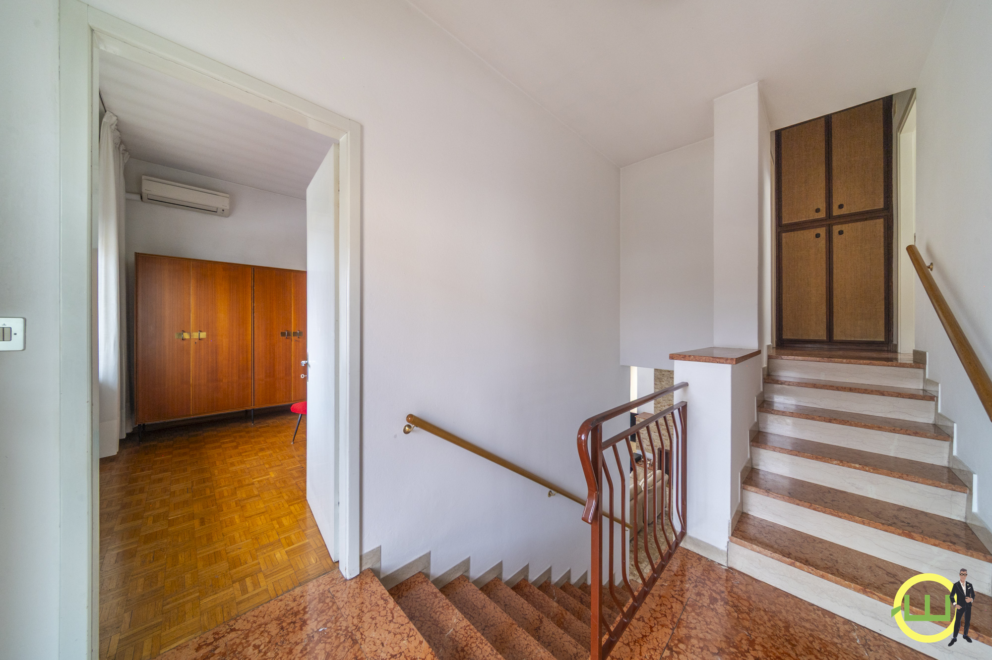 Media numero 20 di VILLA DALLA MODERNA ARCHITETTURA (CARPACCO)