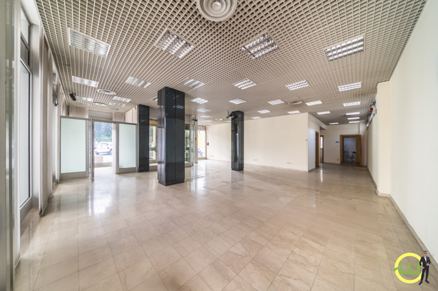 Media numero 3 di NEGOZIO CENTRALISSIMO SAN VITO AL TAGLIAMENTO