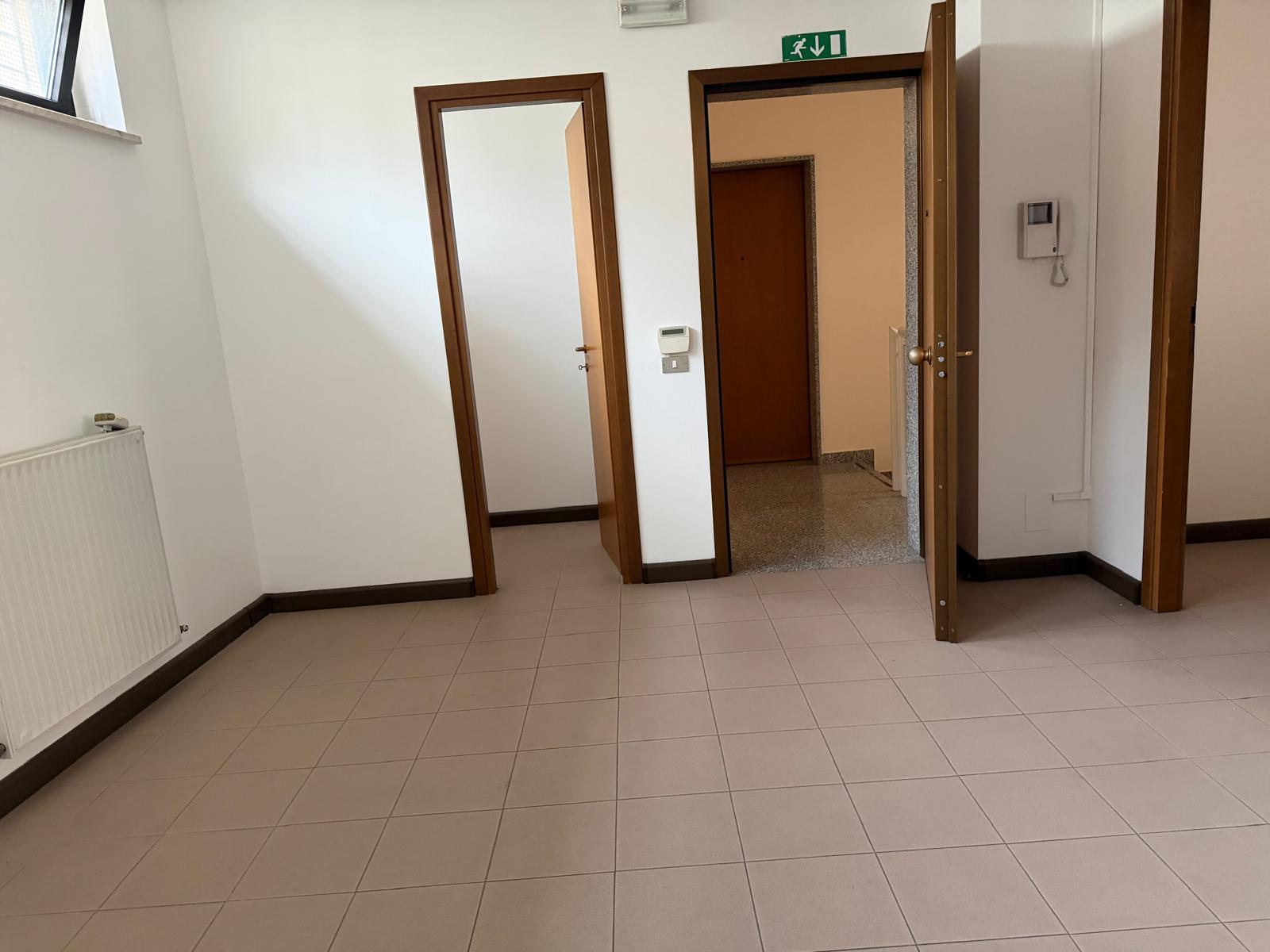 Media numero 8 di UFFICIO CORTE ROMA 43 (UD)