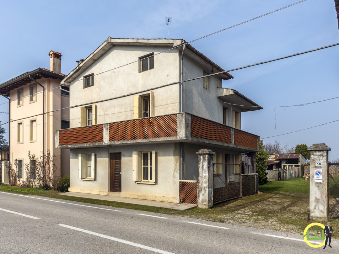 Immagine di  TIPICA CASA INDIPENDENTE ANNI 60 A BERTIOLO