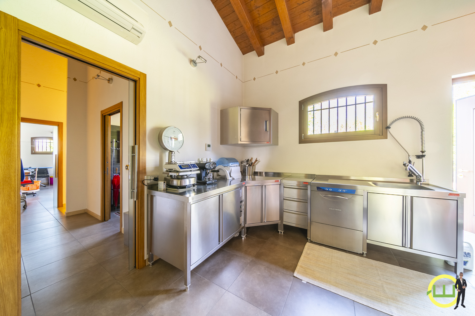 Media numero 61 di MERAVIGLIOSA VILLA CON DEPANDANCE A PORTOGRUARO
