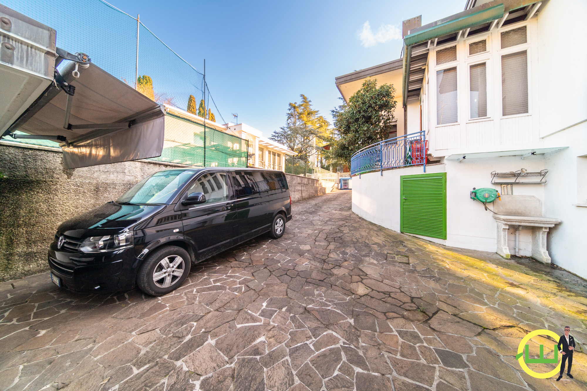 Media numero 47 di VILLA SINGOLA IN AFFASCINANTE ZONA RESIDENZIALE A MANZANO