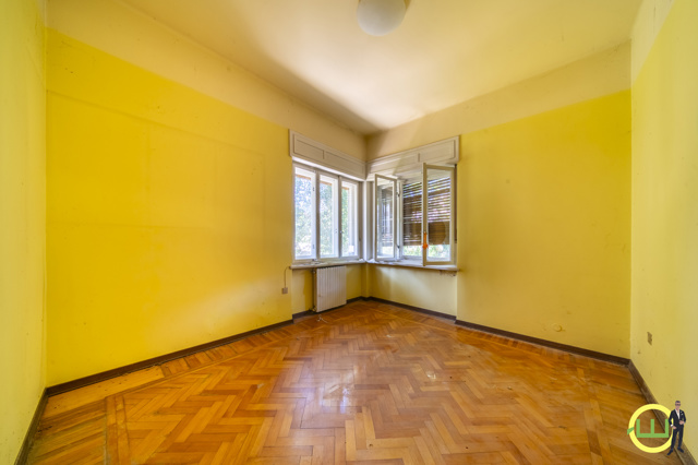 Media numero 7 di VILLA D'EPOCA CON 2 GENEROSI APPARTAMENTI E PARCO IN CENTRO A GORIZIA