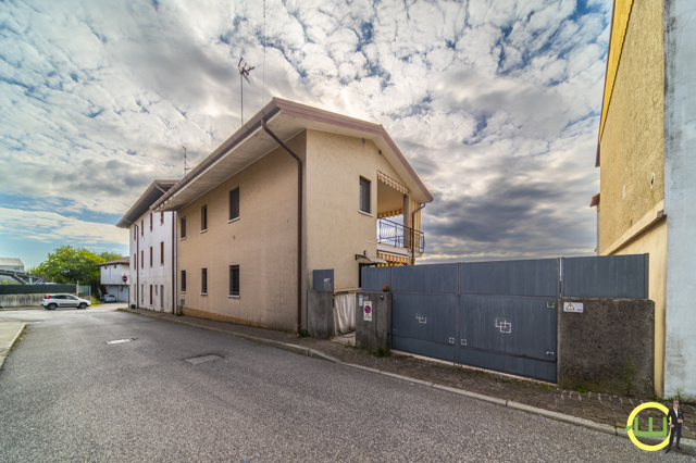 Media numero 24 di CASA DI TESTA CON POSSIBILITA' DI BIFAMILIARE - MAJANO