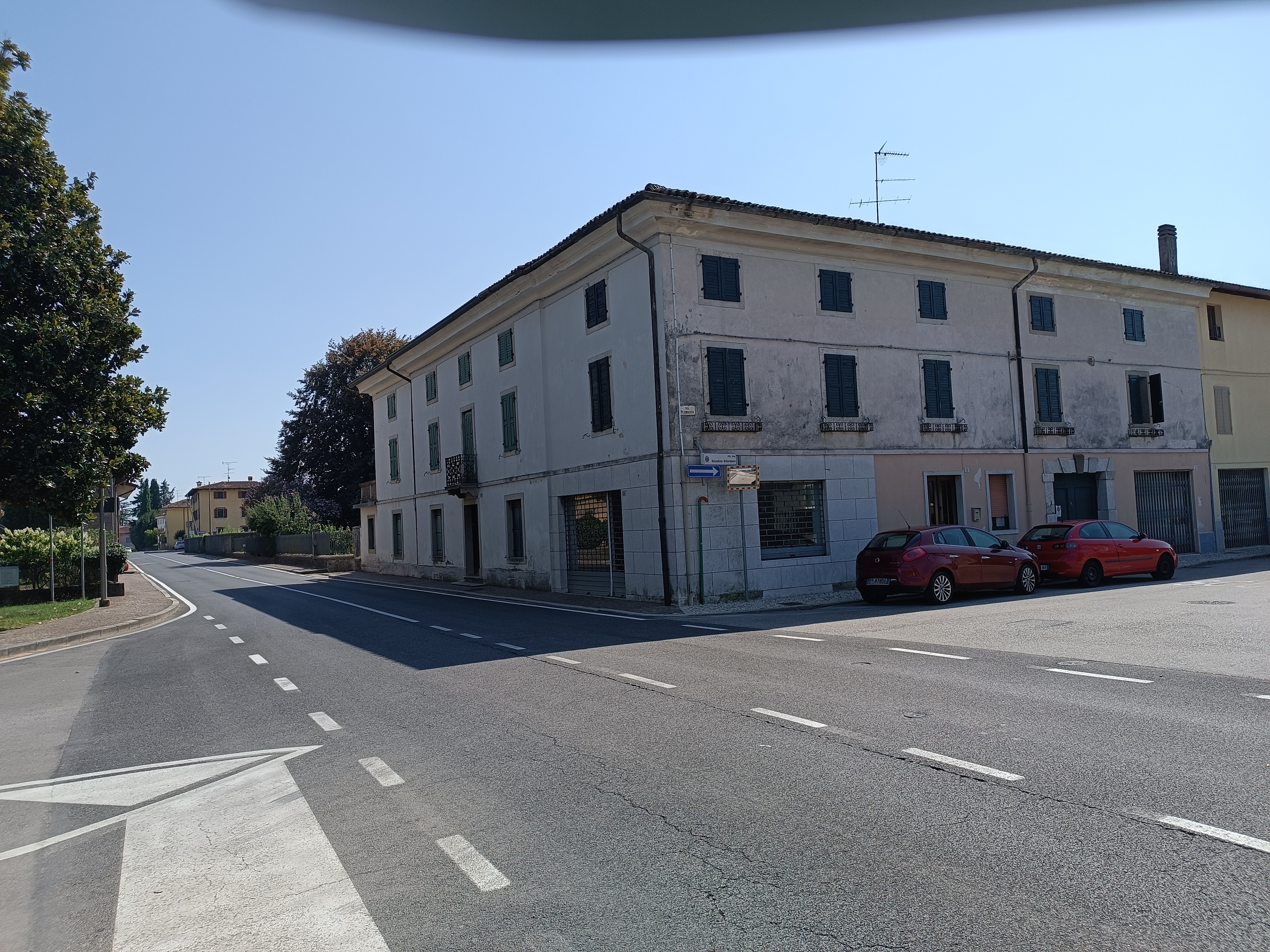 Media numero 5 di INTERO EDIFICIO DA RESTAURARE A CORNO DI ROSAZZO