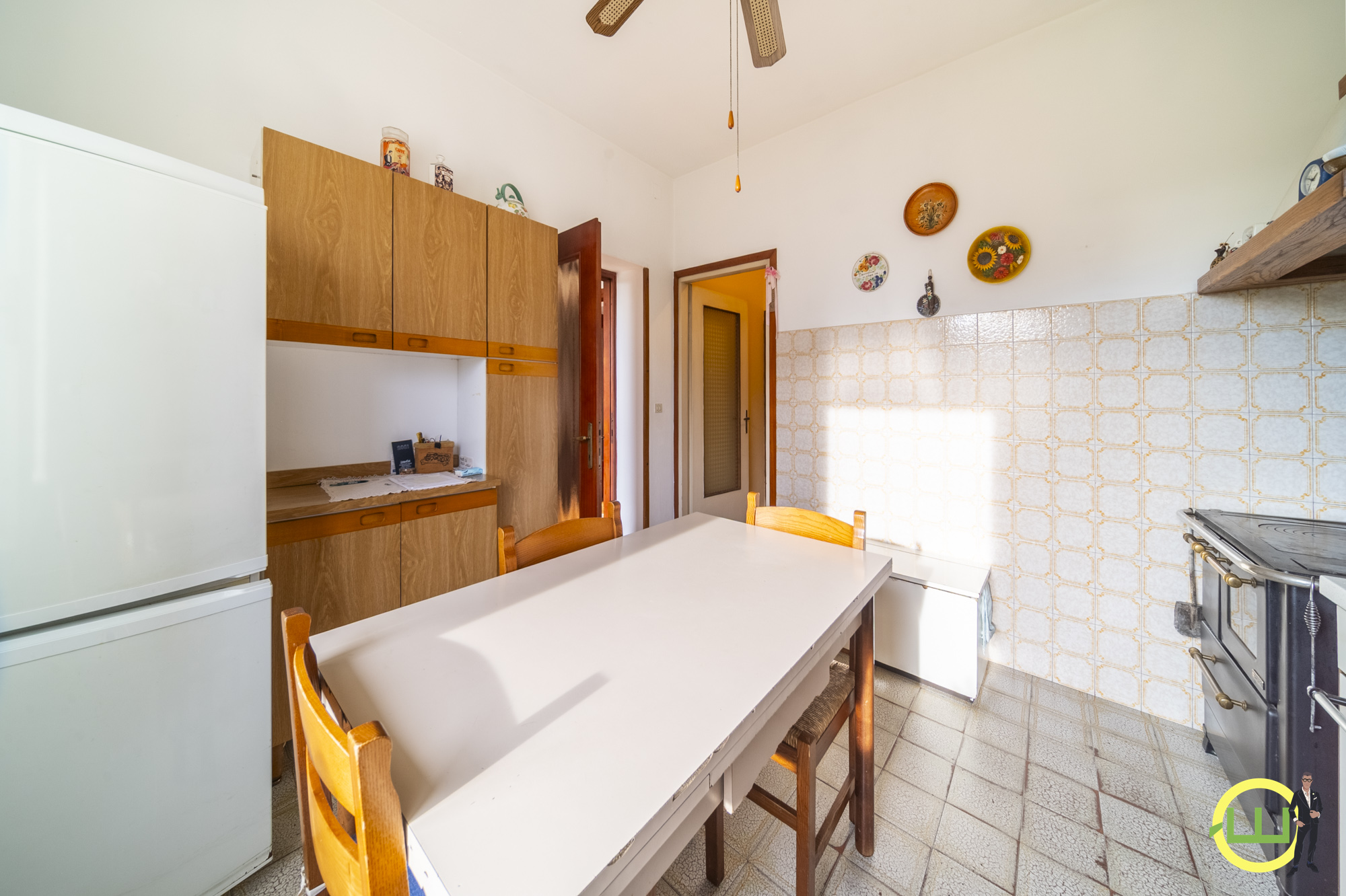 Media numero 10 di STORICA CASA ACCOSTATA CON TRE CAMERE, GARAGE E GIARDINO