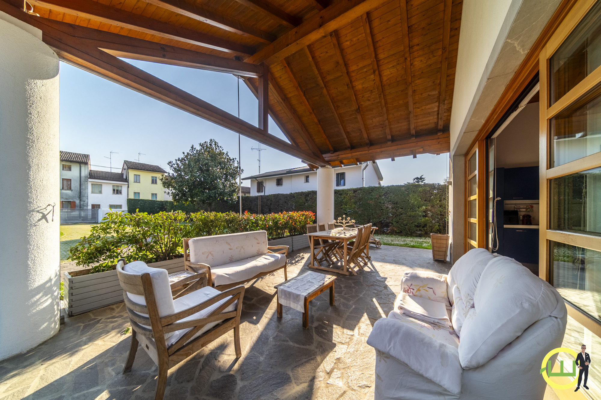 Media numero 52 di VILLA BACIATA DAL SOLE ( 2 KM DA UDINE) 