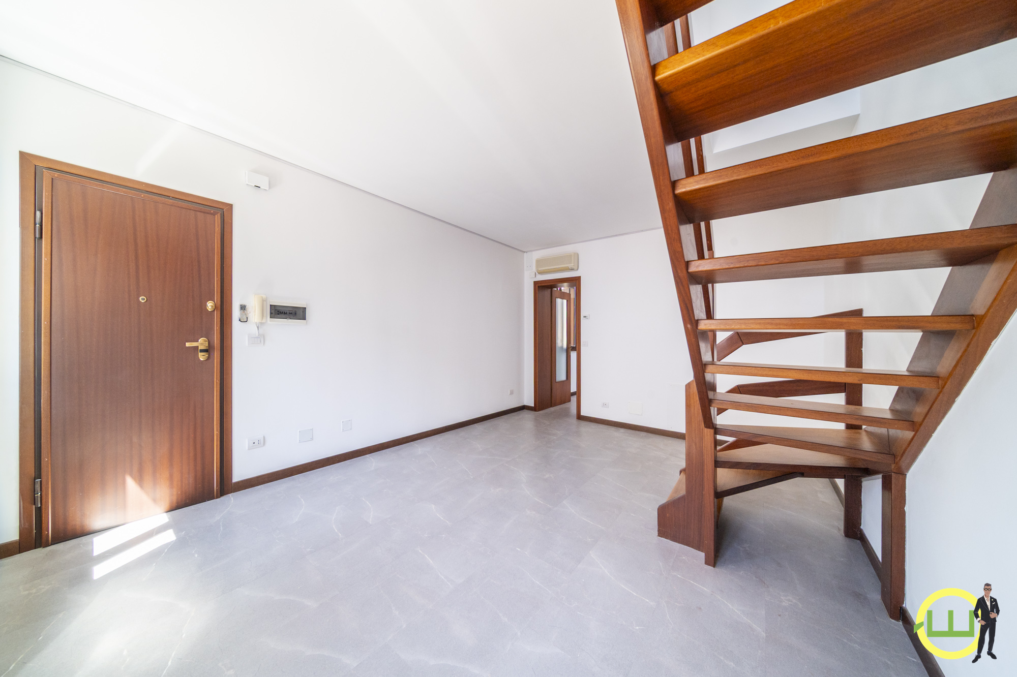Media numero 2 di APPARTAMENTO ZONA CENTRO STUDI CON UNA CAMERA, 91 MQ UD