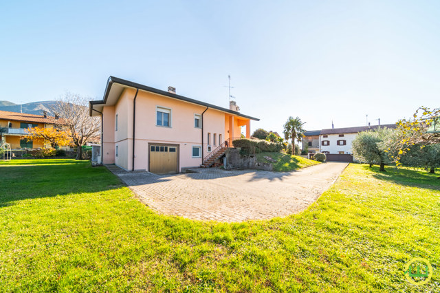 Immagine di VILLA INDIPENDENTE A GEMONA DEL FRIULI!