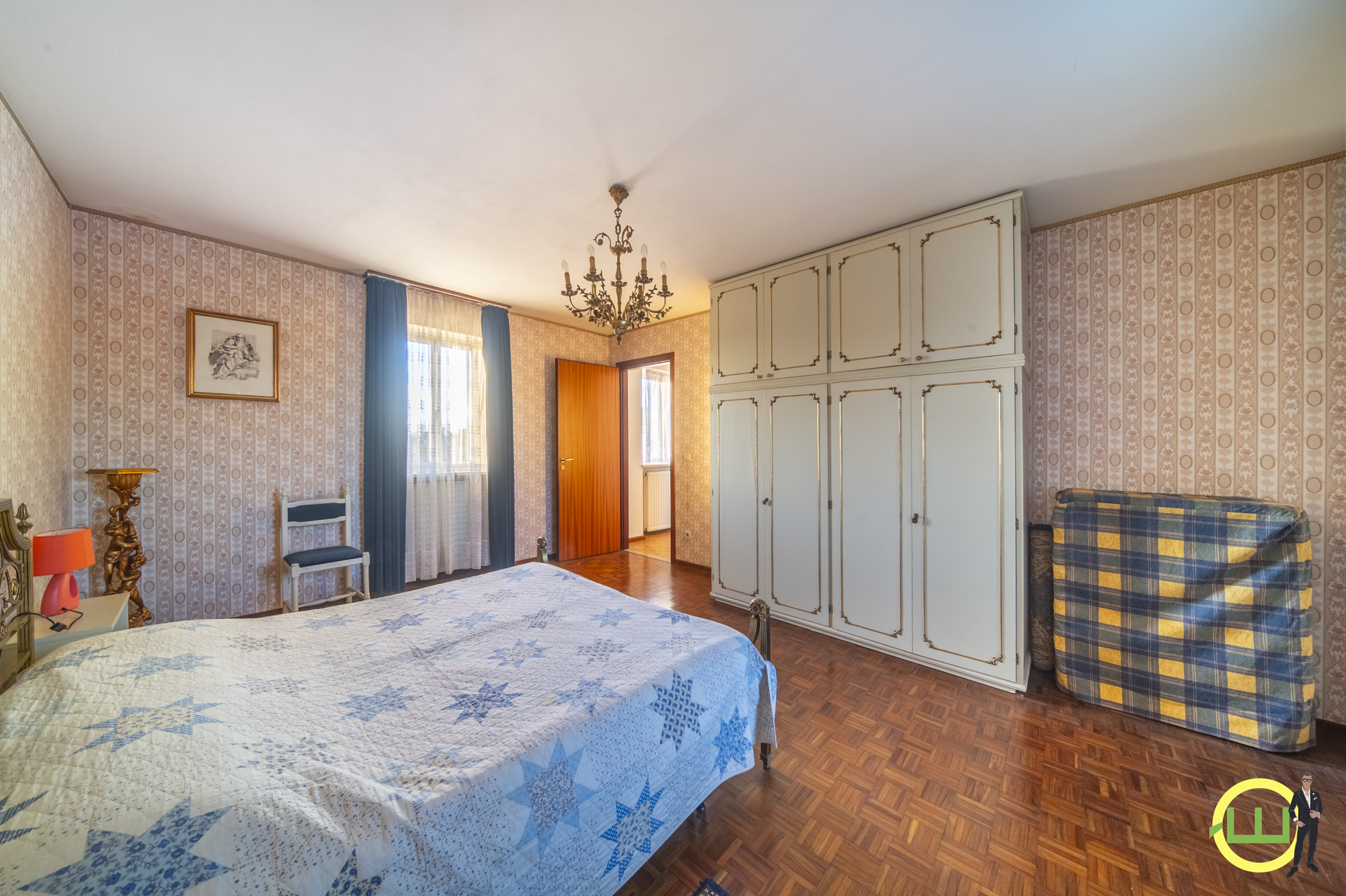 Media numero 31 di SPAZIOSA CASA INDIPENDENTE CON DOPPIO GARAGE E GIARDINO