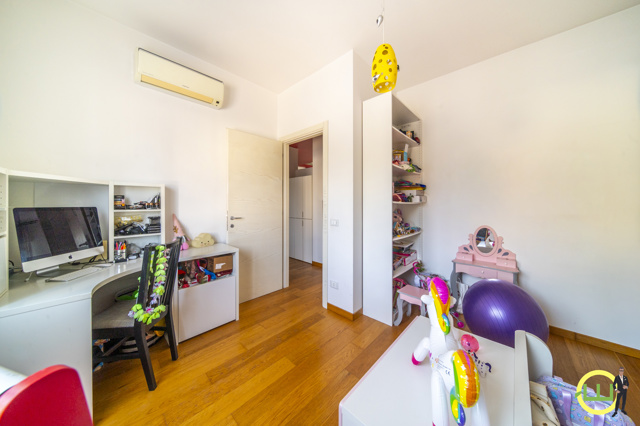 Media numero 16 di IN PIENO CENTRO  APPARTAMENTO BICAMERE RESTAURATO A CORMONS
