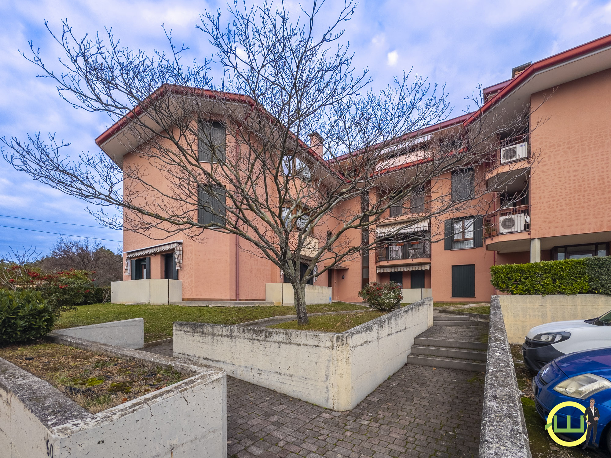 Immagine di APPARTAMENTO TERRAZZATO CON 2 CAMERE DA LETTO E 2 SERVIZI IN CENTRO A CORMONS