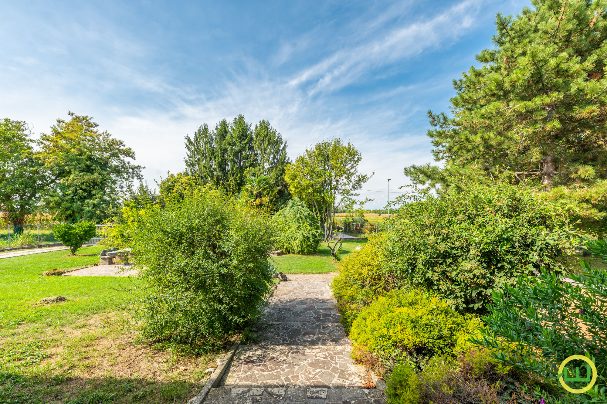 Media numero 41 di SPAZIOSA VILLA QUADRICAMERE CON ACCESSORIO E AMPIO GIARDINO A VARMO