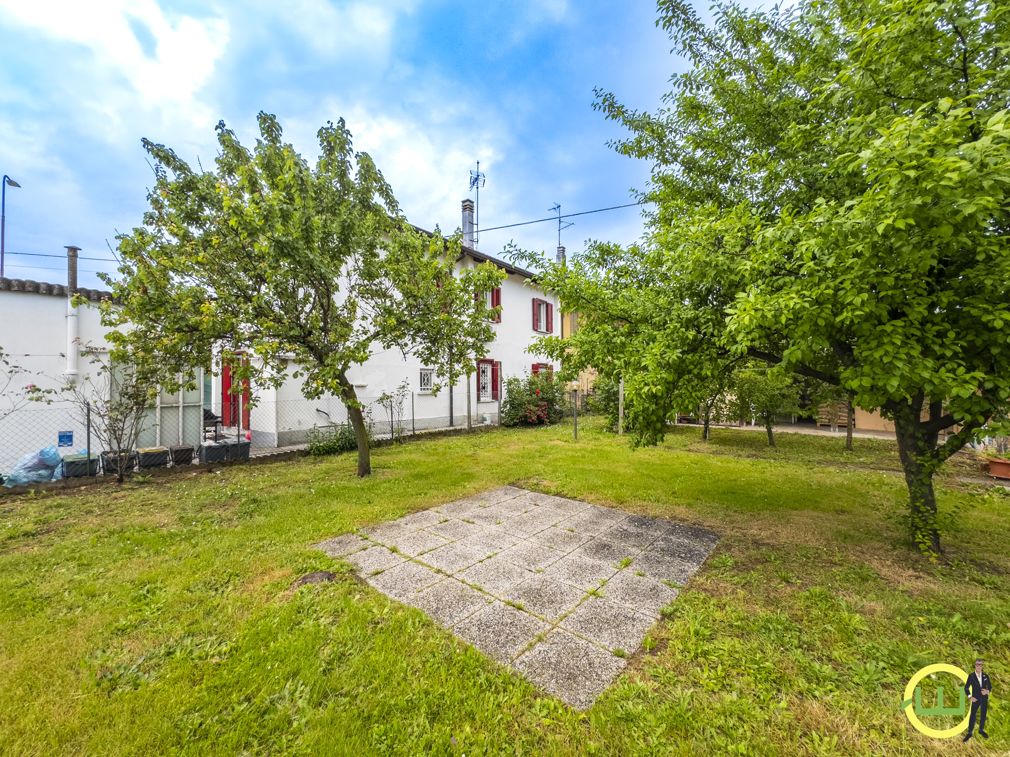 Media numero 6 di VILLA DI TESTA CON INCREDIBILE GIARDINO A UDINE